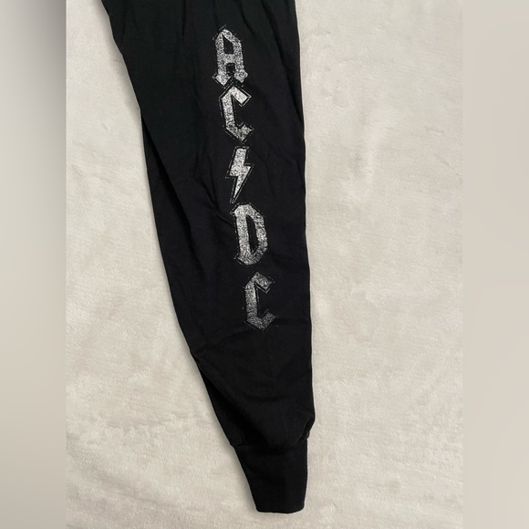 AC⚡️DC HIGHWAY TO HELL LONG SLEEVE T-SHIRT (SMALL,MEDIUM,LARGE) (NEW) - Picture 6 of 13